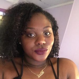 Meet your Posher, Genette